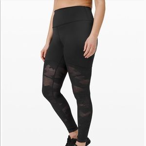 Sheer Will High-Rise Tight 28” Camo